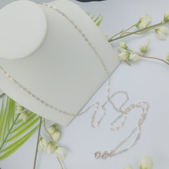 Vintage Sterling Silver Heart Link Necklace - Picture 2 of 14